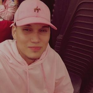 Meet your Posher, Luis david